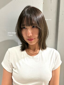 ローエ バイ デコ(Rohe by DECO) -Saki-オリーブベージュ/レイヤーカット/結べるボブ