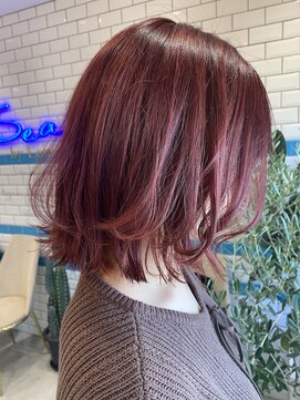 シー バイ ロンド 新宿(Sea by Lond) レイヤースタイル×ピンクカラー