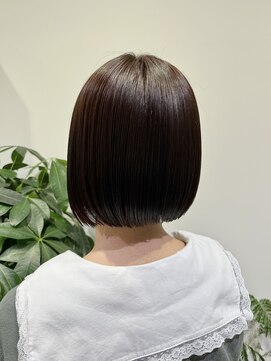 カルゥグラッシー(KALOU glassi) 艶感◎切りっぱなしボブ