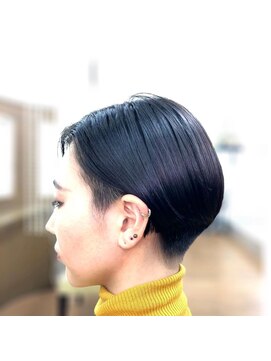 ハンサムショートツーブロック 刈り上げ ショートボブ