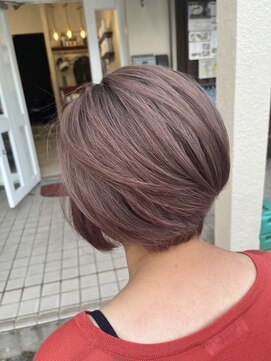 モアヘアーセカンド(MORE-HAIR Second) 前下がりショート☆シャドールーツピンクベージュ