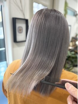 リンクビー アンド ギヴセカンド(Link B&Give2nd.)の写真/ダメージレスに拘り"何回繰り返しても綺麗になる"カラー剤使用♪白髪染めでも10レベル以上の明るさを再現◎