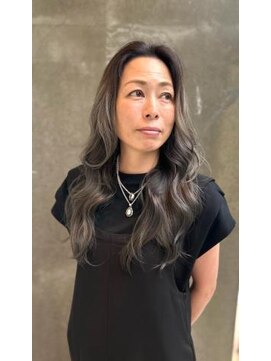 カエルムアヴェダ(CAELUM AVEDA) 大人のデザインカラー × アッシュベージュカラー。