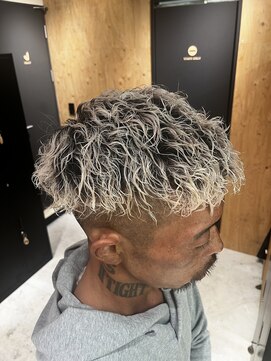 エイト 難波店(EIGHT namba) ホワイトカラー ツイスパ 【店長 山本】