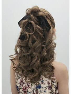 ステラ(Stella) リボンつかい、ハーフアップ