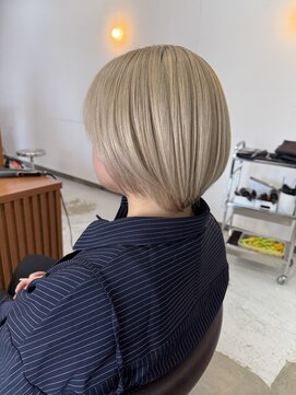 カフネ(cafne) ホワイトベージュ