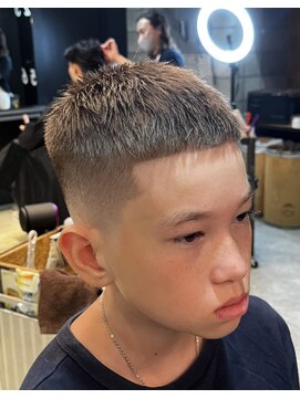 フランクス バーバー ウエストトウキョウ 吉祥寺店(FRANK’S BARBER WEST TOKYO) フェードカット