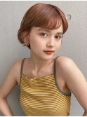 ショートヘアことりベージュベビーピンク斜めバング丸みショート