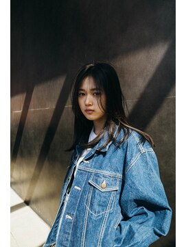 レ セゾン(Les Saisons) 透明感レイヤーストレートで魅せる軽やかナチュラルロング