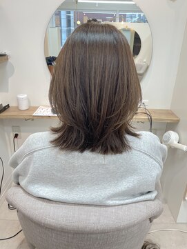 シアアルン 新小岩店(SHEER alun) ◆スモーキーオリーブとくびれミディアム【新小岩】