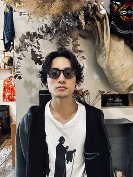 トゥレイル(TRIL)の写真/〈西京極徒歩5分〉作り込みすぎない色気。ナチュラルの中に清潔感と色気を演出する、ヘアカットとパーマ。