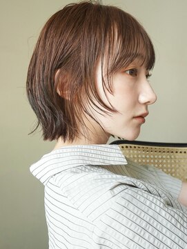 ディッセンバー 渋谷(December) ミニボブ小顔ブラウン切りっぱなしボブ外はねボブ渋谷原宿神宮前