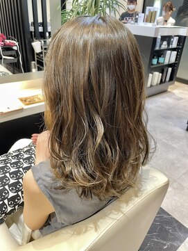 シファー(～Cifer) カーキアッシュ/なみなみウェーブ/うる艶髪/お客様ヘア☆