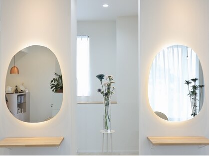 トナリ(tonari)の写真