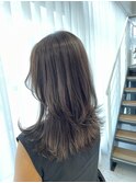 暗めカラーとレイヤースタイル！