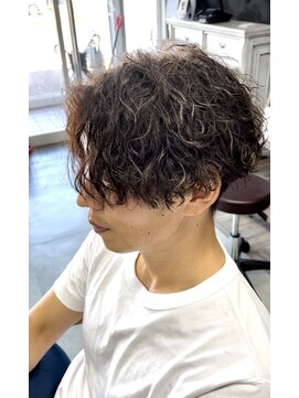 リ シャルム バイ エニーハウ 南七日町店(Re charm by anyhow) スパイラルパーマ　センターパートスタイル