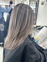 ハート(HART)&nbsp;バレイヤージュ×グレージュ×レイヤー