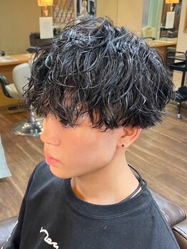 ヘアスペース エーアイアール(Hair Space A.I.R)の写真/《波巻きツイストスパイラル》簡単スタイリングで、束感も◎パサツキがなく、質感良いスタイルに