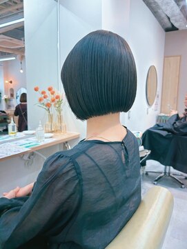 シビバイレボ(CIBI by revo) 地毛風カラー/ナチュラルレイヤーカット/ショートボブ[船橋]