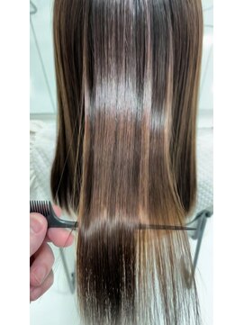 テラス(Terasu) 函館/似合わせカット/つや髪/縮毛矯正/トリートメント