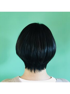 フラップヘアー(FLAP HAIR) ショートボブ
