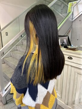 ヘアーデザイン アルエ(HAIR×design ARUE) イエローのインナーカラー