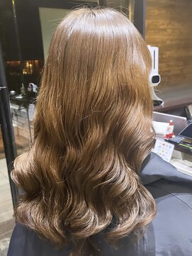 アメリ バイ アピッシュ(Amelie by apish) コテ巻き風パーマ韓国風パーマセミロングパーマ前髪パーマ