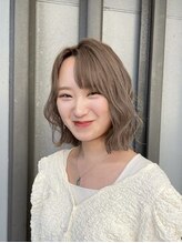 【顔まわり小顔カット×眉WAX・まつ毛パーマ】女性スタイリストのみ｜朝ラクな大人髪｜天神駅すぐ