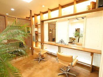 オーガニックヘアサロンフォーユー(Organic Hair Salon for you)の写真/【千里中央駅】温かみのあるブラウンを基調としたほっと落ち着ける空間。上質な安らぎtimeのご提供♪