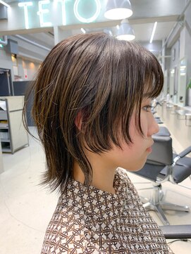 テトヘアー(teto hair) ウルフボブ、ボブウルフ、グレージュ、グラデーションカラー