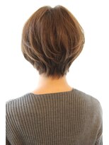 レウナ 外苑前(Reuna)&nbsp;20代30代40代大人可愛いひし形ショートボブ　小顔ショート