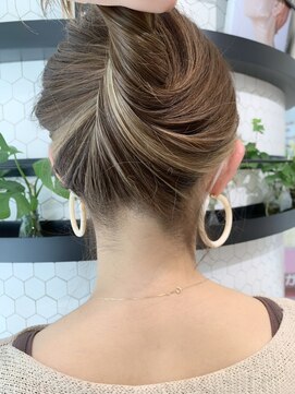 ジュイール(jouir) ヘアアレンジレイヤーカット白髪染め白髪ぼかしハイライト三鷹