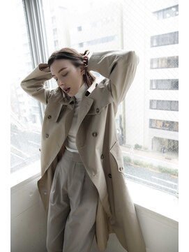 リバレッジ 白金(Leverage) 大人のお洒落オフィス切りっぱなしボブ