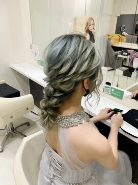 サロン ド リリー(salon de Lily) 編みおろしアレンジ