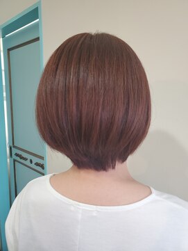 ビューティーサロンオオサキ 前下がりショートボブ