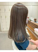 柔らかいオリーブグレージュ