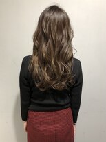 アズリーム(a'threem) 白髪ぼかしカラー+ハイライト