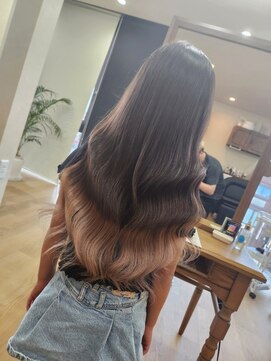 ミラシィ 成田(Mirashy) 裾カラー×ミルクティーベージュ