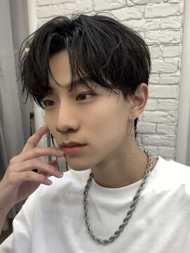 イオエ 心斎橋(ioe) コンマヘアナチュラルセンターパート【韓国メンズアイドル】