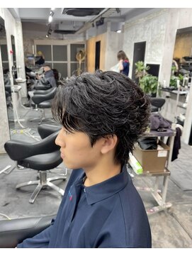 コワファースト長崎シャンプーボーイ 2nd(COIFF1RST 長崎 SHAMPOO BOY) メンズカットフェザーパーマメンズパーマ