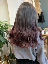 グレージュとラベンダーピンクのグラデーションカラー