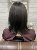 ダークグレージュカラー 透明感カラー 外ハネ 切りっぱなし 艶髪