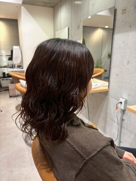 エッジ(EDGE) ショコラブラウン×くびれミディウェーブ