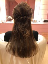 ヘアーサロン ラプンツェル(hair salon Rapunzel)&nbsp;ヘアセット　ねじりハーフアップ