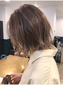 ラフなハイライトで外国人風ヘアに