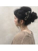 ブラウヘアアンドケア(care)&nbsp;ふわっとお団子アレンジ