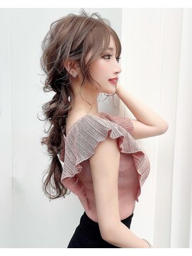 アイユー(ii+U) 編みおろしアレンジ　上品　華やか　二次会