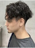 ツイストスパイラルパーマセンターパートフェードツイストパーマ
