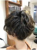 ショートヘアで作るくせ毛風ゆるかわパーマ