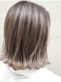 おしゃれな大人のハイライトカラー モーヴカラー 外ハネボブ